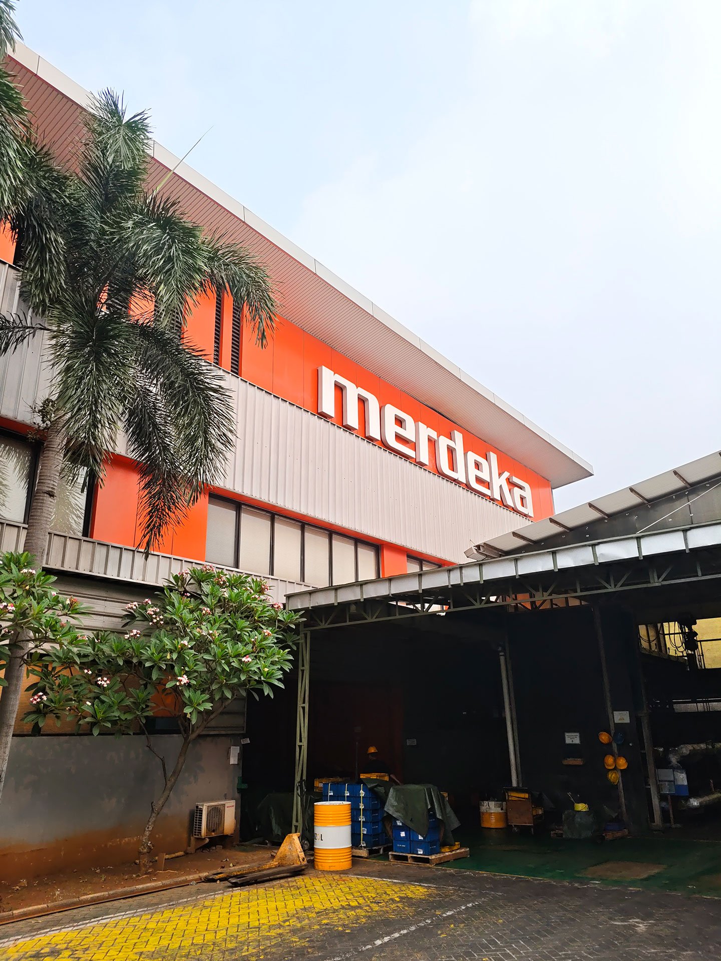 Tampak depan Bengkel Bubut Merdeka Tangerang